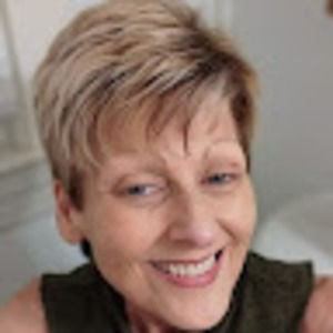 Meet your Posher, Connie